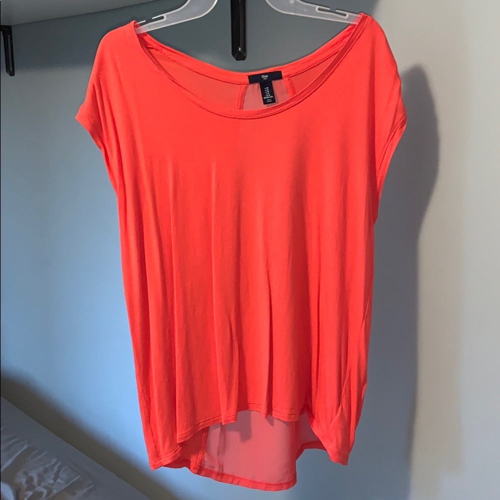 Gap coral top